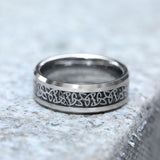 Load image into Gallery viewer, Ringsmaker 8mm Tungsten Carbide Rings Men Women Silver Beveled Edge Celtic Knot Rings Black Carbon Fiber Inlay Ring